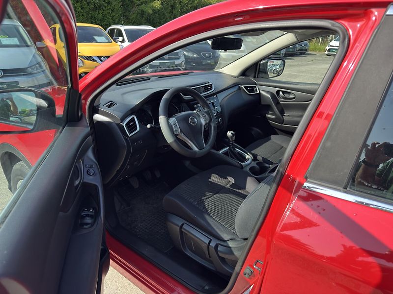 Nissan Qashqai - fotka 4 z 7