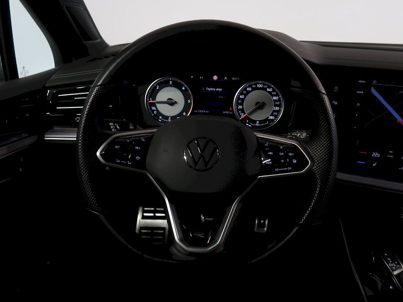 Volkswagen Touareg (2021) R-LINE 3.0TDI 170KW 4x4  TAŽNÉ - fotka 18 z 44