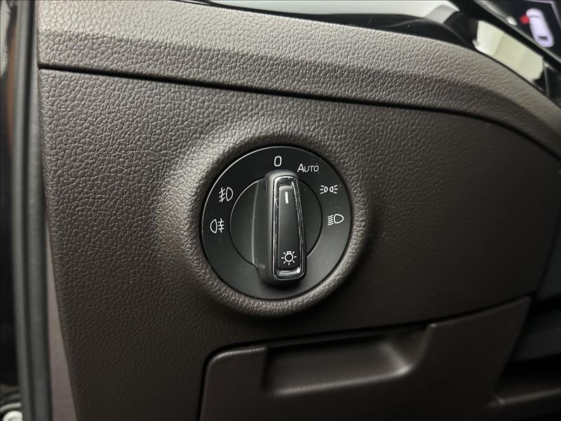 Škoda Superb 2,0 TDi 110kW L&K DPH ACC DCC - fotka 8 z 56
