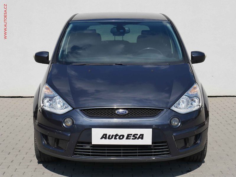 Ford S-MAX (2008) 2.0 TDCi, AC, park.asist - fotka 2 z 18