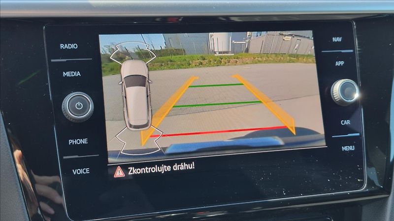 Volkswagen Arteon 2,0 TSi 235Kw R 4Motion DPH - fotka 17 z 30
