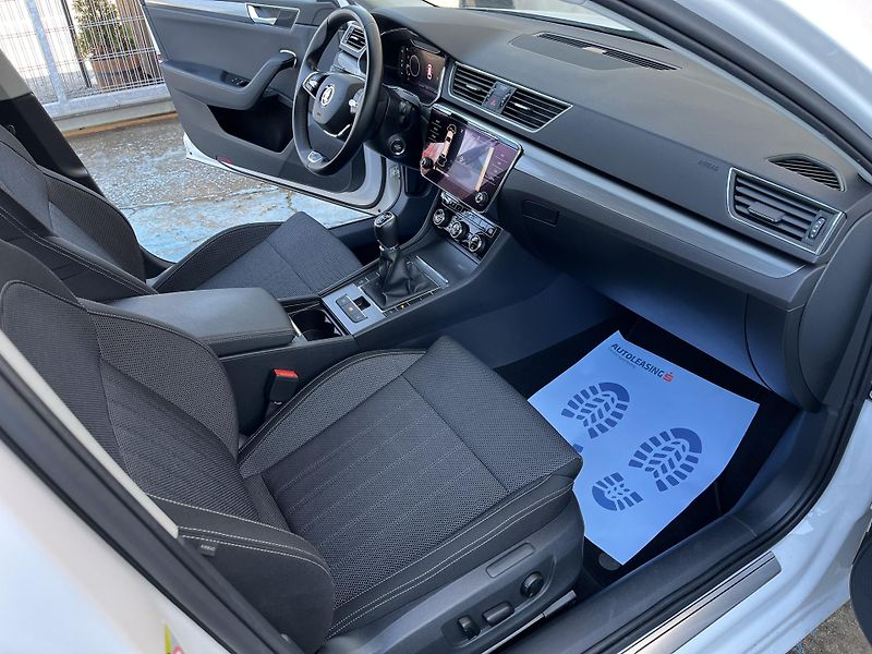 Škoda Superb (2021) 1.5TSI 110KW STYLE MAN6 MATRIX - fotka 17 z 49