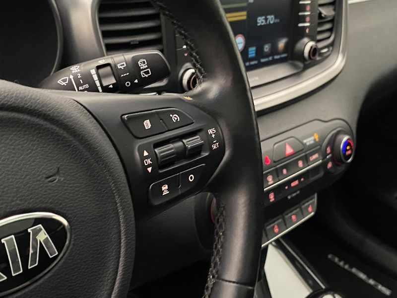 Kia Sorento 2.2 CRDi 147kW AWD AUT 7míst - fotka 20 z 56