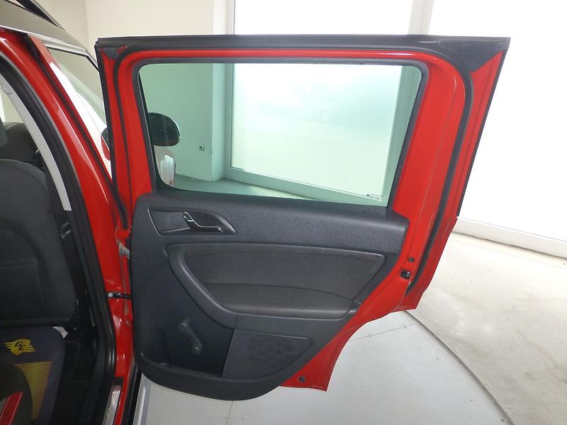 Škoda Yeti (2014) 1,2TSI*MONTE CARLO**77KW*TAŽNÉ - fotka 19 z 24