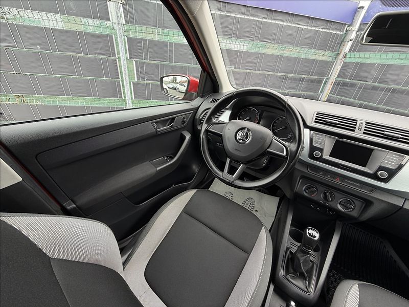 Škoda Fabia III 1.0 TSI Ambition - fotka 8 z 16