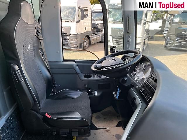 MAN RHC 464 (460) Lions COACH - fotka 13 z 27