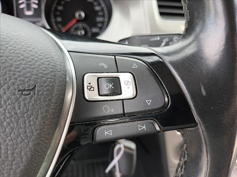 Volkswagen Golf 1,6 TDI,81KW,4X4,NAVI,SERVISKA - fotka 29 z 49