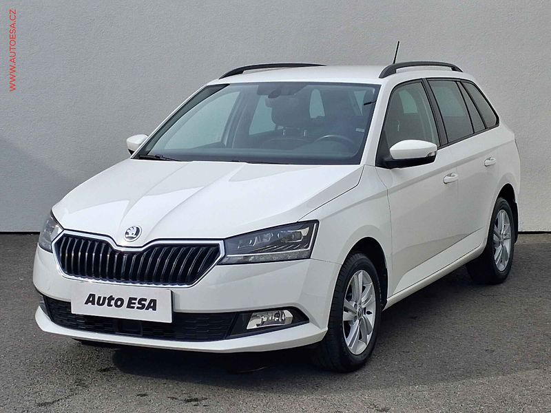 Škoda Fabia (2022) 1.0 TSi, 2.maj,ČR, Ambition - fotka 3 z 17