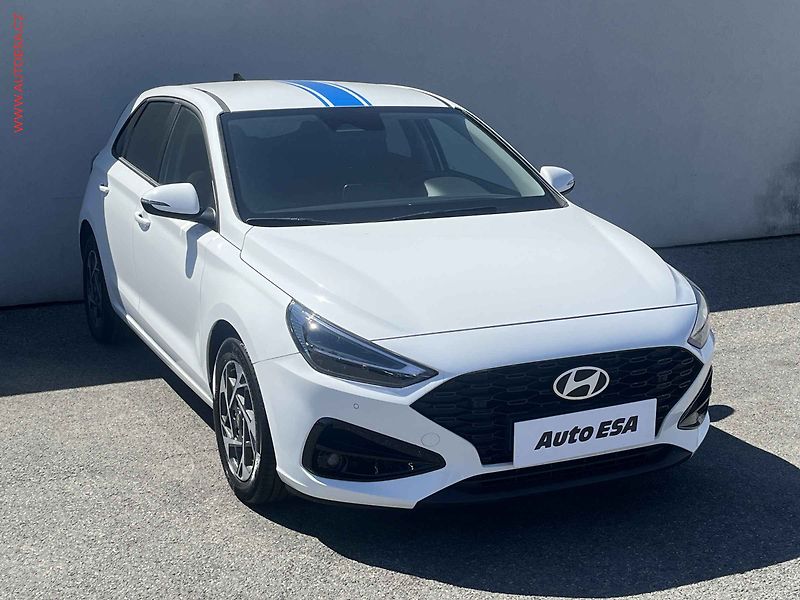 Hyundai i30 (2025) 1.5 T-GDi, ČR, STK6/28 - fotografie inzerátu