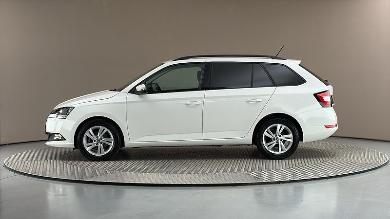 Škoda Fabia 1.0 TSI Ambition Combi - fotka 4 z 24