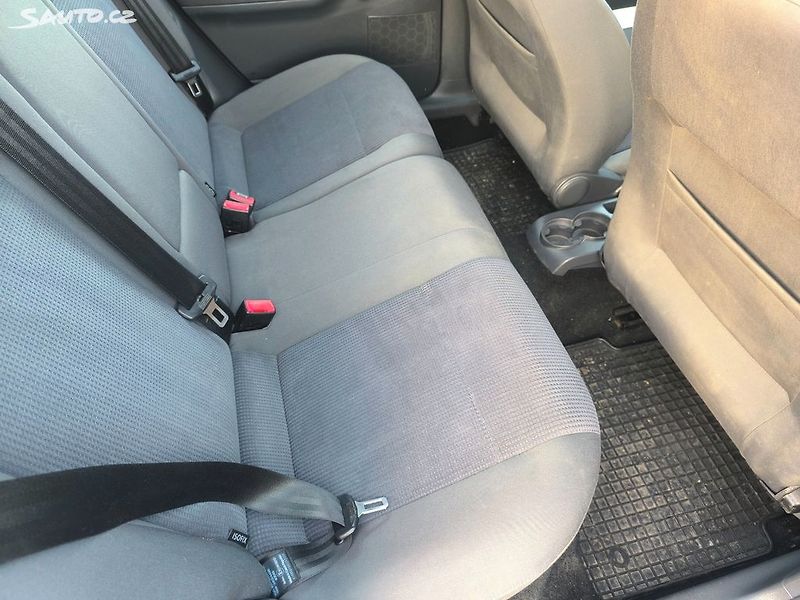 Volkswagen Polo KRÁSNÉ,90TKM,SERVIS,1MAJ,KLIMA - fotka 6 z 30