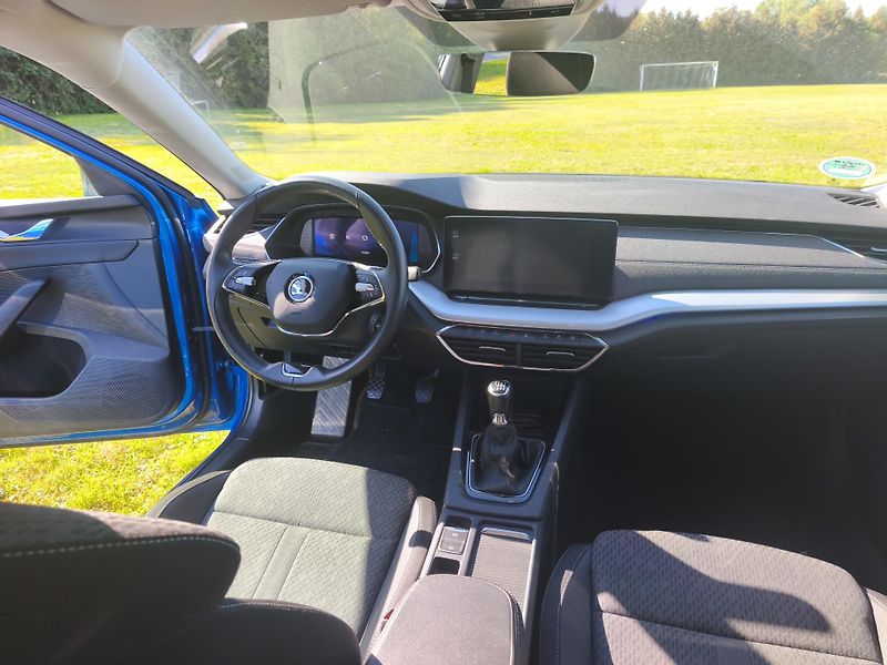 Škoda Octavia (2021) 1.5-TSI-110kw-SUPER STAV - fotka 16 z 27