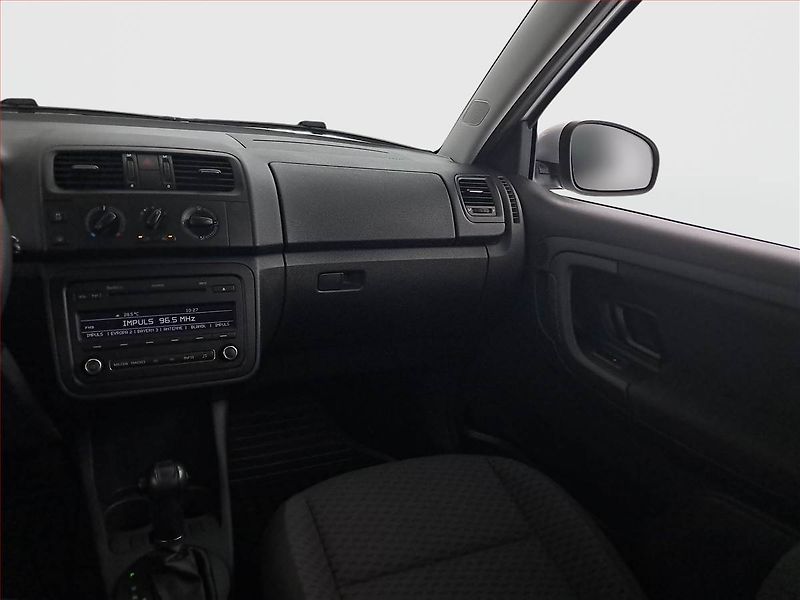 Škoda Fabia (2011) 1.2 TSI, Automat, Serv.kniha - fotka 8 z 15