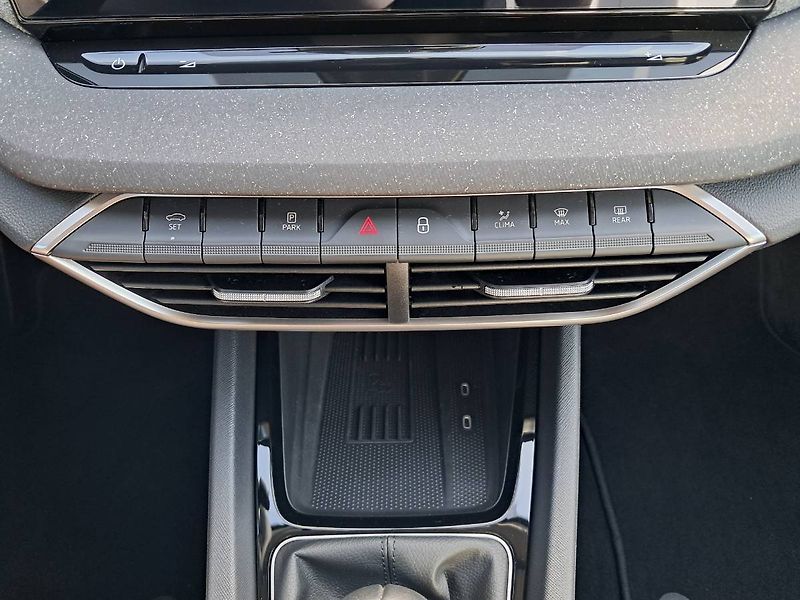 Škoda Octavia (2024) IV Top Selection 1.5 TSI / 110 - fotka 12 z 28