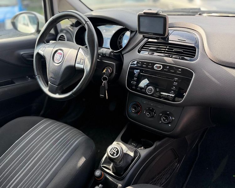 Fiat Punto (2011) - fotka 10 z 13