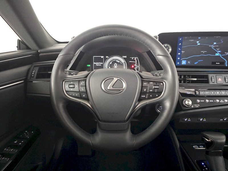 Lexus ES 300h (2025) 2.5HEV 218k Business Edition - fotka 8 z 33