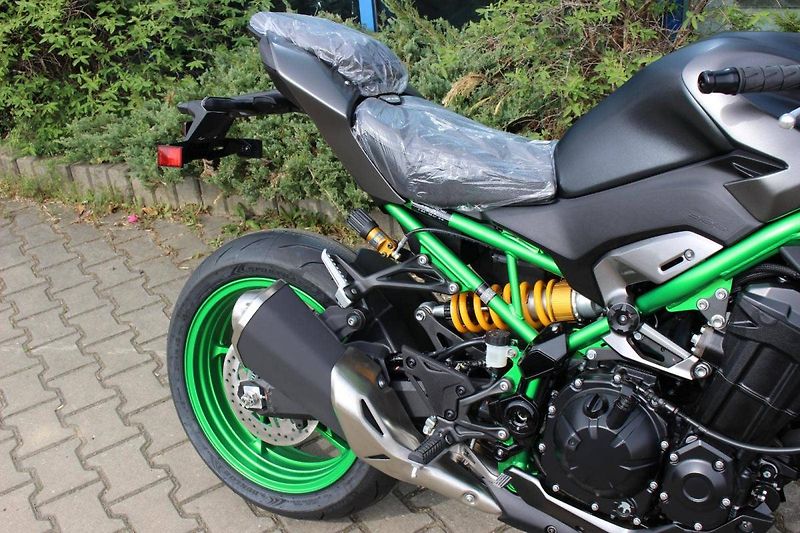 Kawasaki Z 900 (2026) SE NOVINKA 2026 SKLADEM 4 ROKY - fotka 4 z 10