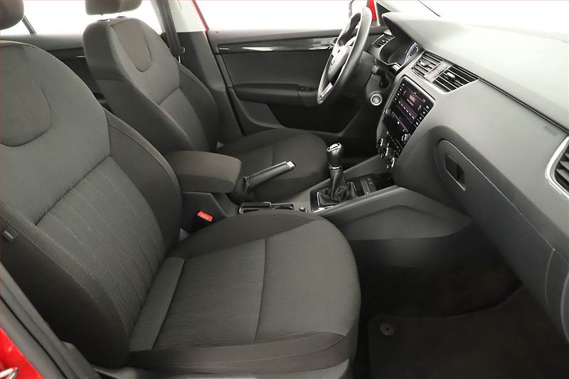 Škoda Octavia (2019) 1.5 TSI, Serv.kniha, Tempomat - fotka 7 z 13