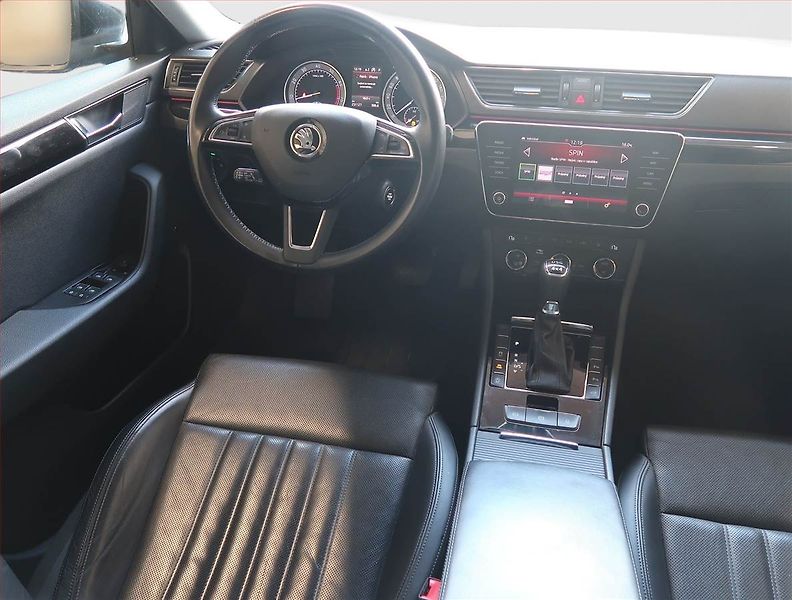 Škoda Superb (2018) Laurin&Klement 2.0 TSI, 4X4 - fotka 7 z 14