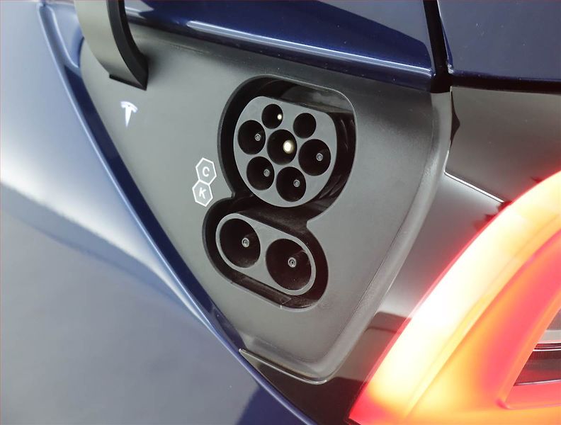 Tesla Model Y (2021) Long Range AWD 75kWh, SoH 93% - fotka 21 z 22