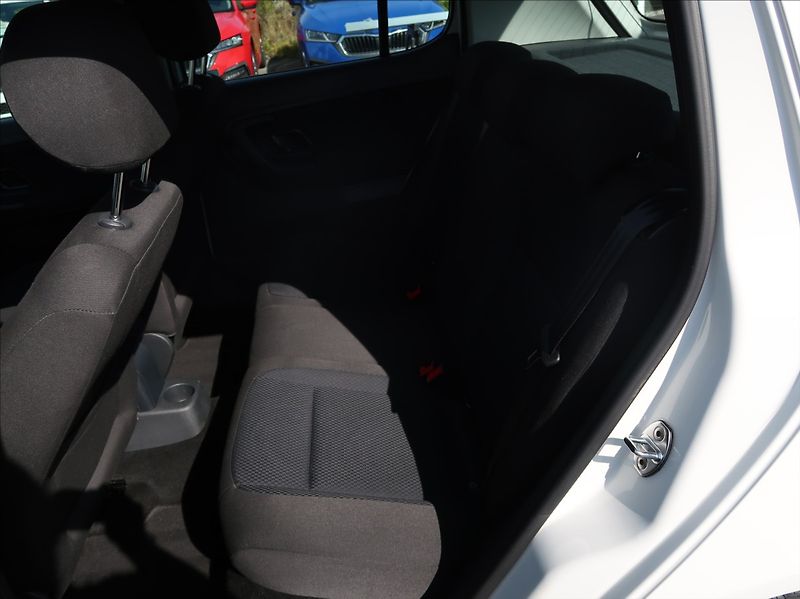 Škoda Fabia 1,2 i,NovéČR,Elegance,aut.klim - fotka 17 z 21