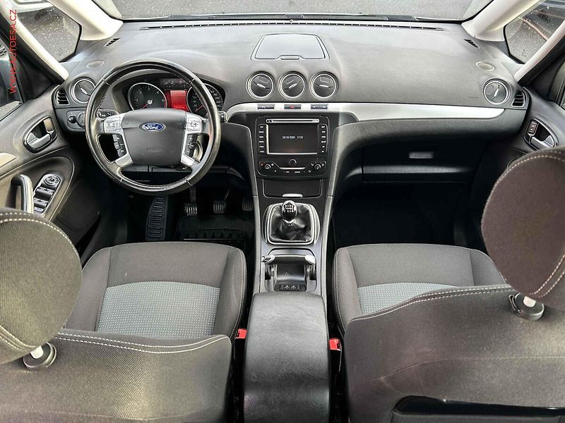 Ford Galaxy (2013) 2.0 TDCi, Klima - fotka 8 z 17