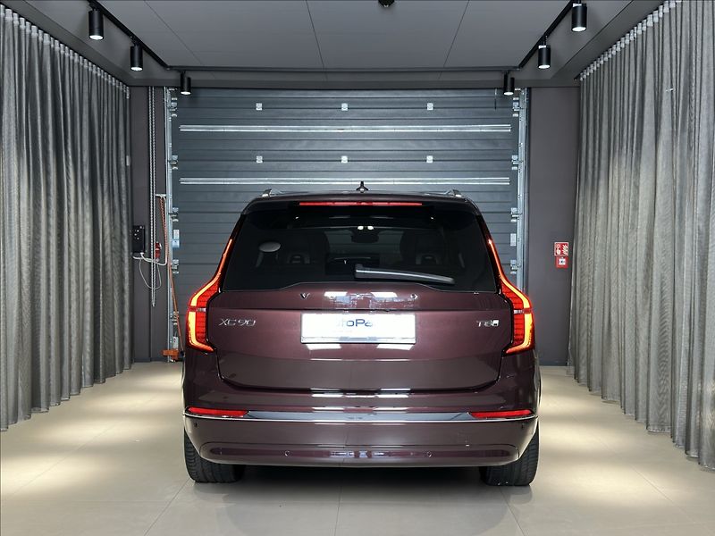 Volvo XC90 (2026) 2,0 T8  Ultra Bright - fotka 5 z 42