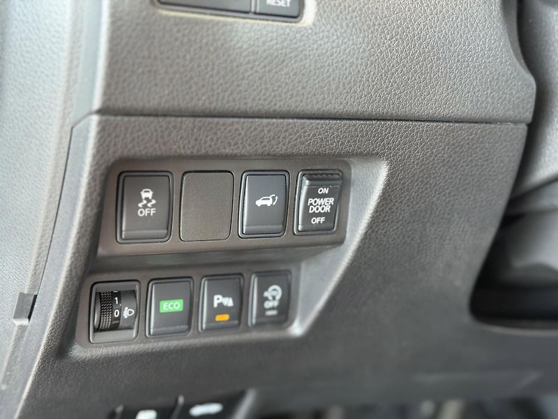 Nissan X-Trail 1,6dCi 96kW*AUT*360kam*Panoram - fotka 27 z 35
