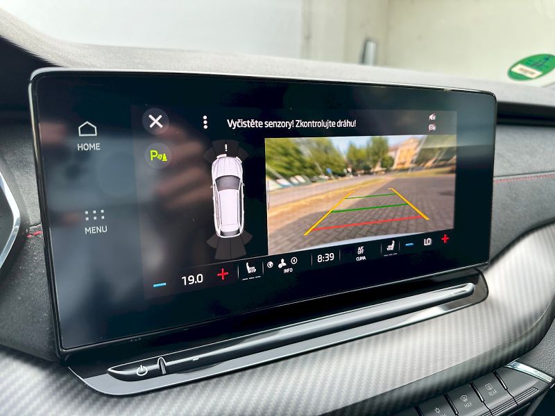 Škoda Octavia (2023) 2.0 TDI 147kW DSG 4x4 RS Combi - fotka 19 z 24