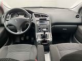 Peugeot 5008 (2011) 1.6 HDi, AC, temp - náhled 8