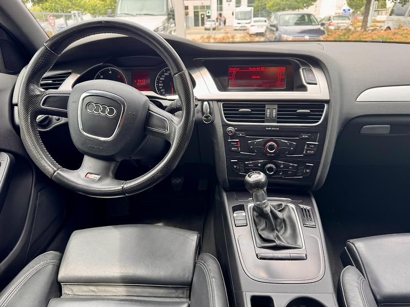 Audi A4 (2010) 2.0 TDI 3xS line Sportpaket!!! - fotka 10 z 14