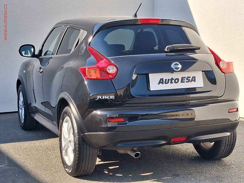 Nissan Juke (2010) 1.6i, Tekna - fotka 6 z 19