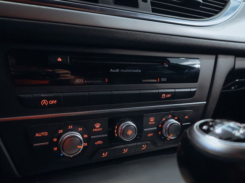 Audi A6 Avant 3.0TDI 150kw - fotka 13 z 25