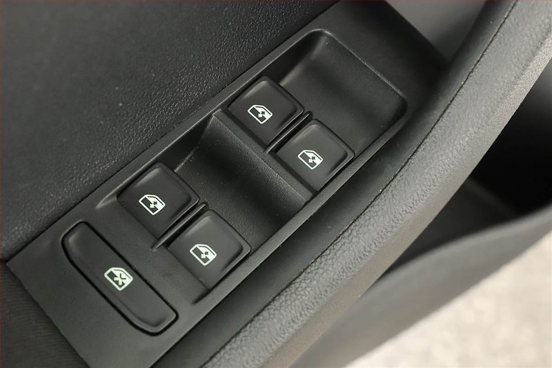 Škoda Fabia (2018) R5 1.4 TSI, Automat, Navi - fotka 12 z 17