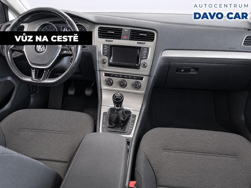 Volkswagen Golf 1,4 TSI 110kW Comfortline SK - fotka 2 z 10