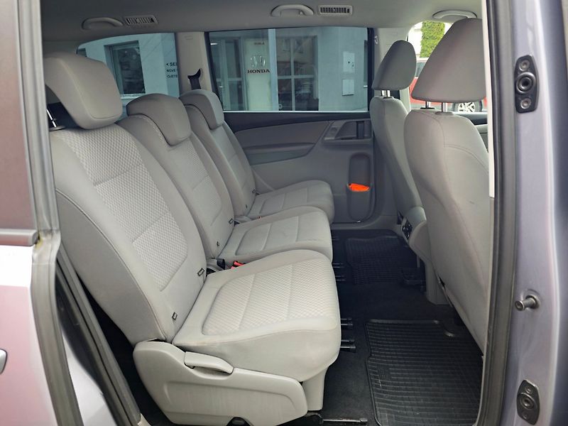 Seat Alhambra (2017) 2.0 TDi Reference DSG Tempomat - fotka 12 z 41