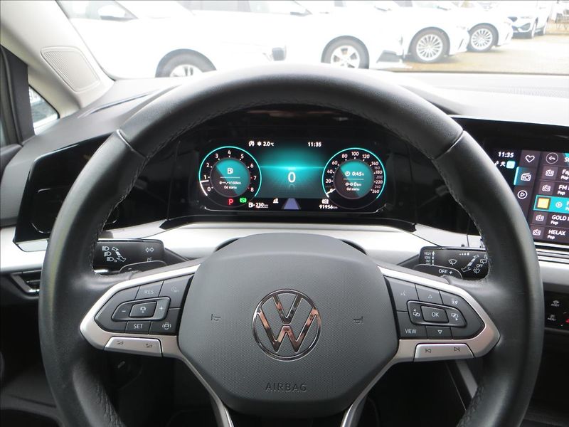 Volkswagen Golf 1,5 TSI 110kW Life DSG7 ČR - fotka 17 z 21