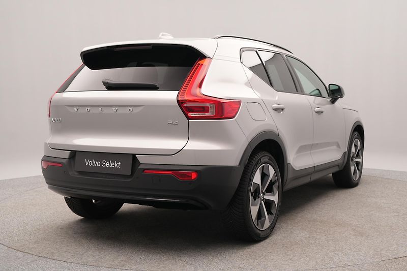 Volvo XC40 B4 DARK PLUS AUT CZ 1.maj - fotka 11 z 46
