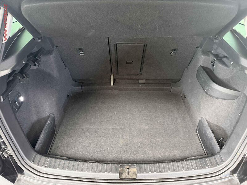 Škoda Karoq (2019) 1.5 TSi, Style, DSG, kůže, TZ - fotka 7 z 18