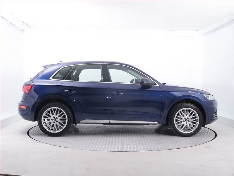 Audi Q5 (2020) design 40 TDI - fotka 6 z 24