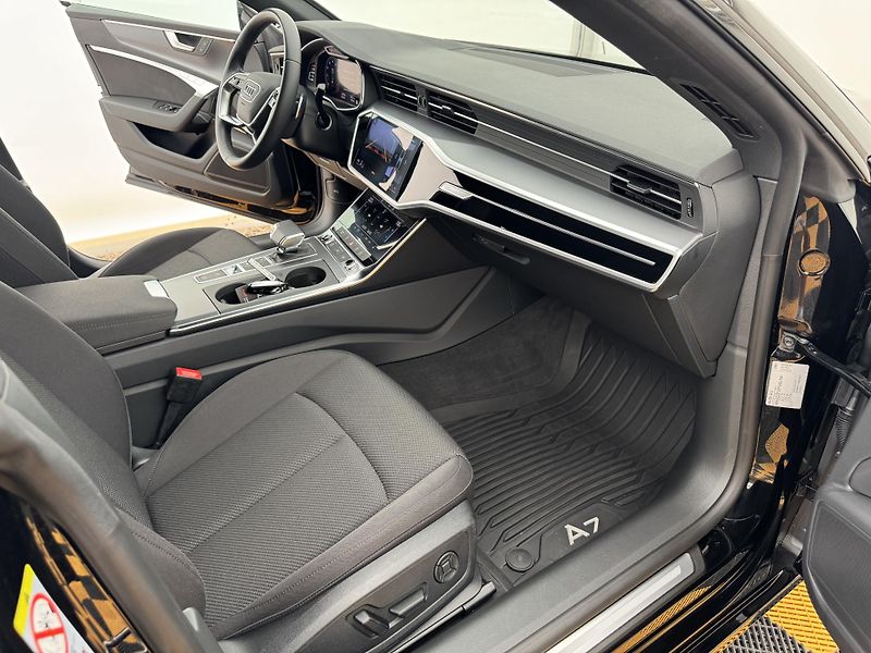 Audi A7 2.0*45Tfsi*195kw* - fotka 17 z 38