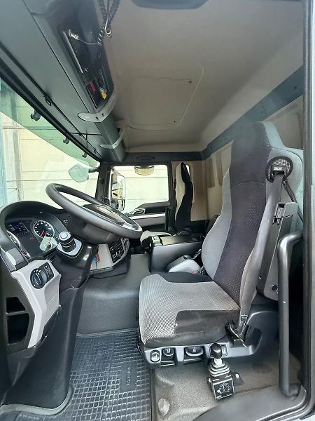 MAN TGS (2020) 37.430 8x4 S1 EURO 6 - fotka 13 z 19