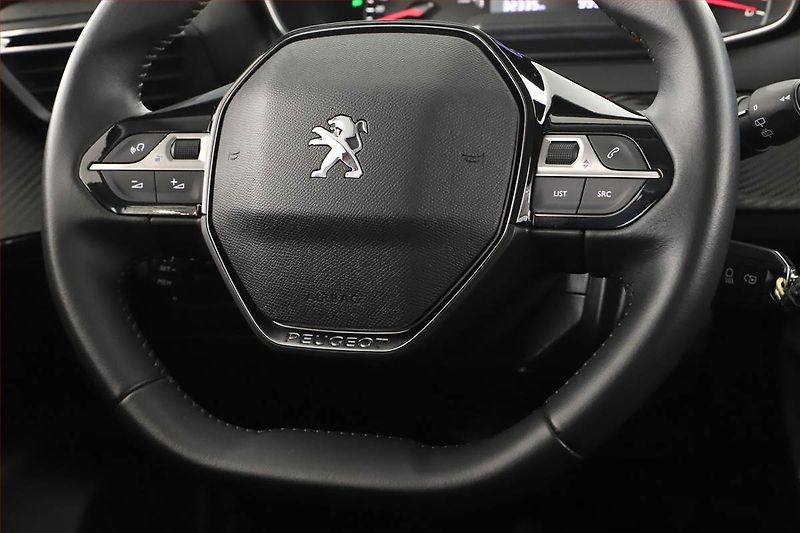 Peugeot 2008 (2021) Active 1.2 PureTech, ČR,1.maj - fotka 18 z 19