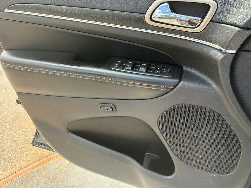 Jeep Grand Cherokee (2016) 3.0CRDi, 184KW, LIMITED, DPH - fotka 23 z 26