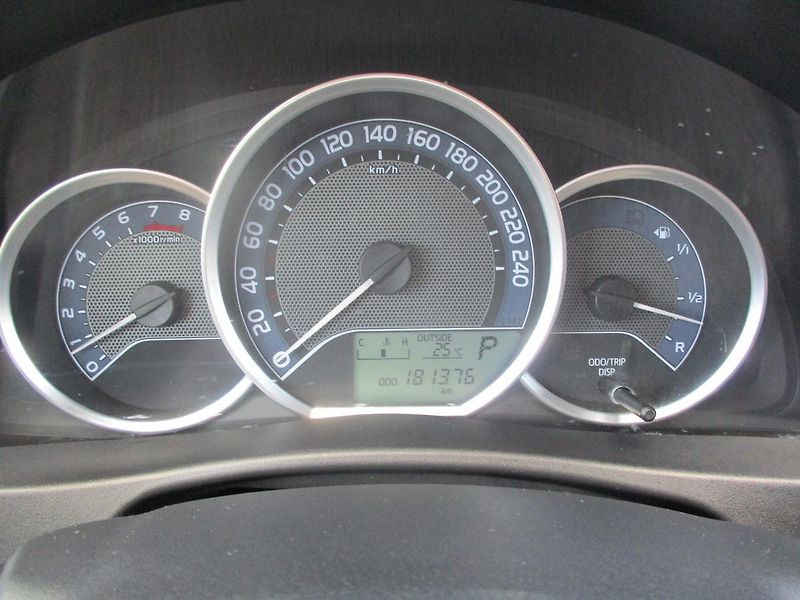 Toyota Auris 1.6i VVTi*AUTOM*NAVI*VÝHŘEV*TZ - fotka 12 z 47