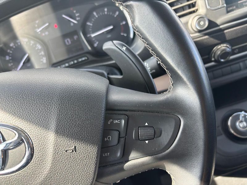 Toyota ProAce Verso 2,0 D-4D L2 Family AT - fotka 18 z 25