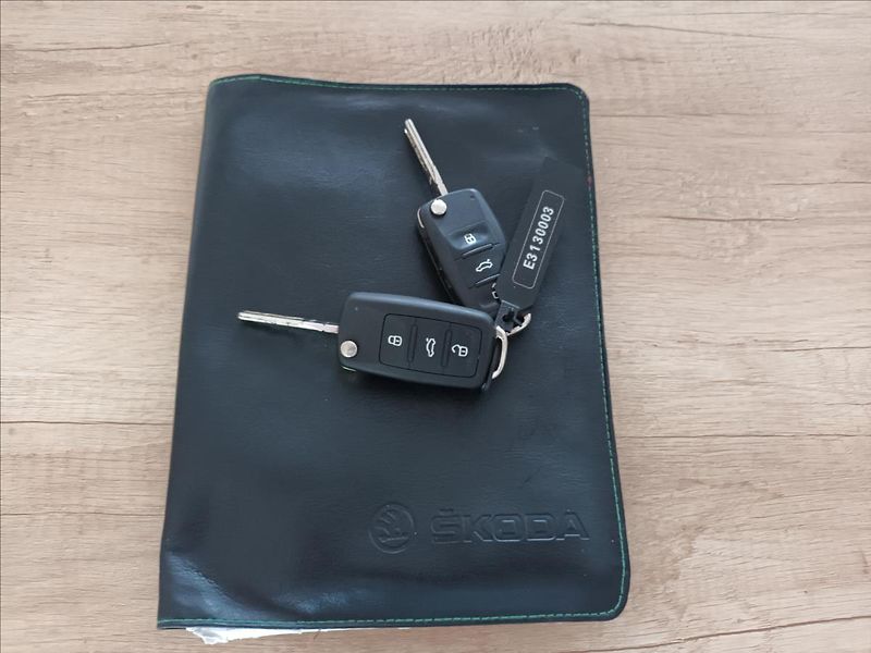 Škoda Fabia 1,6 TDI,77KW,1MAJ,TAŽNÉ,VÝHŘEV - fotka 33 z 37