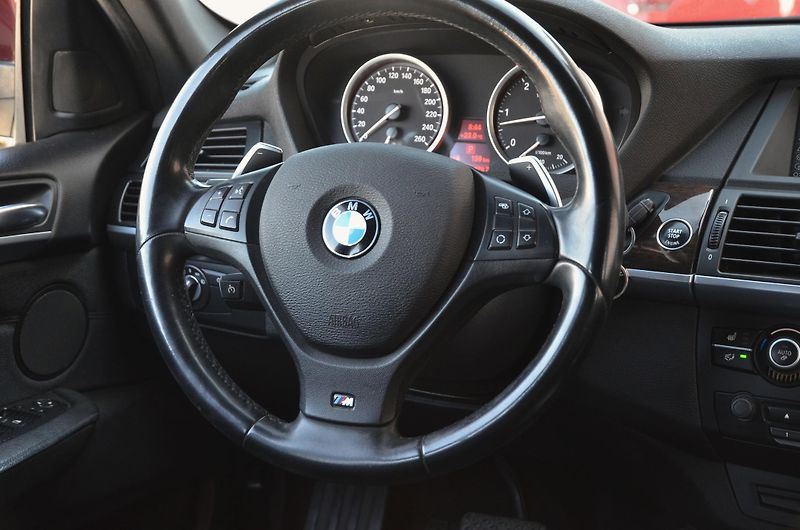 BMW X6 (2013) xDrive 40d 225kW / ČR - fotka 26 z 37
