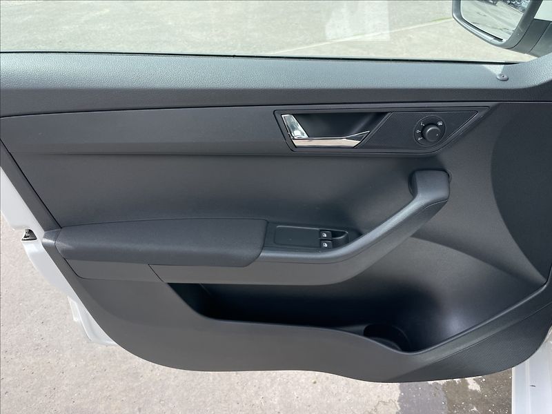 Škoda Fabia 1,0 TSI Combi Ambition Plus - fotka 15 z 23