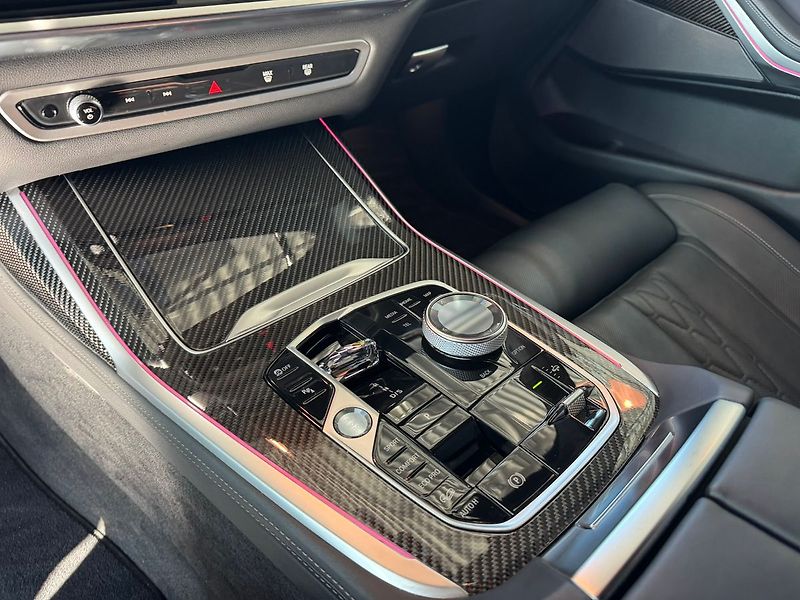 BMW X7 40xd Masáže Nezávislé Tažné - fotka 15 z 21